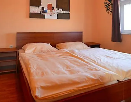 Apartment 3 *